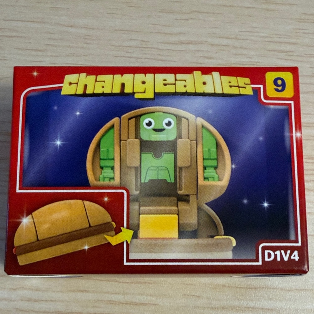2026 McDonalds Toy Changeables #9 D1V4 New in Box